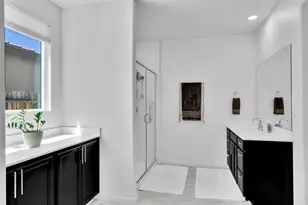 9475 Pasaje Pl, Elk Grove, CA 95624 - Photo 30