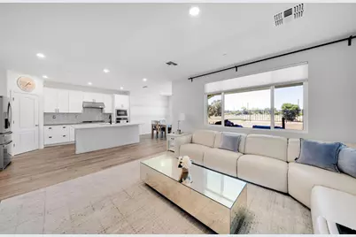 9475 Pasaje Place, Elk Grove, CA 95624 - Photo 12