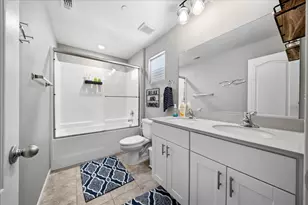 4040 Parkmoor Ln, Roseville, CA 95747 - Photo 18