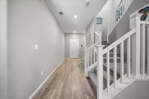 4040 Parkmoor Ln, Roseville, CA 95747 - Photo 2