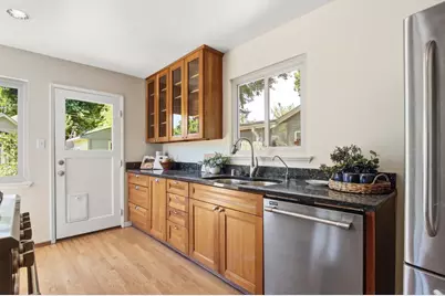 921 W 8th Street, Davis, CA 95616 - Photo 12