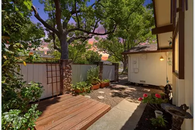 1156 Rosa Del Rio Way, Sacramento, CA 95822 - Photo 2