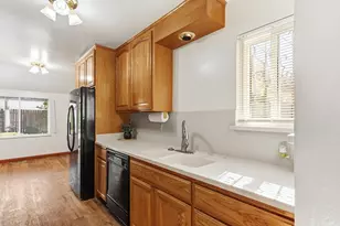2085 51st Ave, Sacramento, CA 95822 - Photo 16