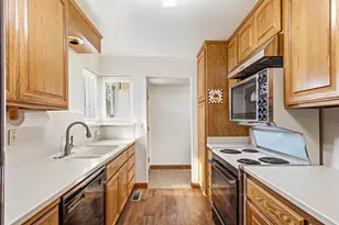 2085 51st Ave, Sacramento, CA 95822 - Photo 12