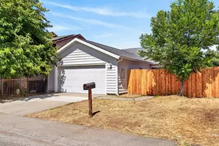 7759 Robinette Rd, Sacramento, CA 95828 - Photo 2