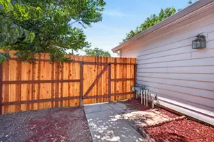 7759 Robinette Rd, Sacramento, CA 95828 - Photo 32