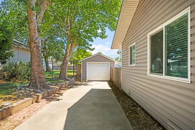 304 Sierra Boulevard, Roseville, CA 95678 - Photo 4