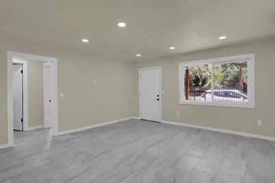 5018 Western Avenue, Olivehurst, CA 95961 - Photo 4