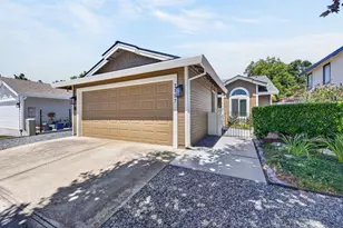 7157 Springmont Dr, Elk Grove, CA 95758 - Photo 4