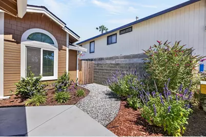 7157 Springmont Drive, Elk Grove, CA 95758 - Photo 6