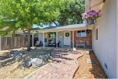 9125 Cecile Way, Sacramento, CA 95826 - Photo 10