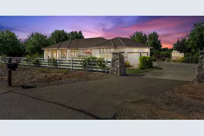 11880 Gidaro Drive, Elk Grove, CA 95624 - Photo 2