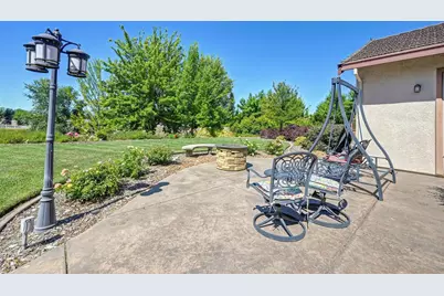11880 Gidaro Drive, Elk Grove, CA 95624 - Photo 54