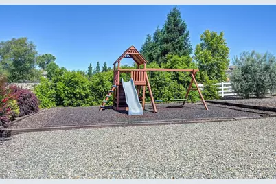 11880 Gidaro Drive, Elk Grove, CA 95624 - Photo 96