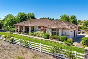 11880 Gidaro Dr, Elk Grove, CA 95624 - Photo 8
