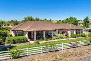11880 Gidaro Dr, Elk Grove, CA 95624 - Photo 10