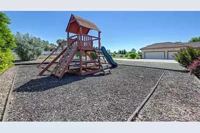 11880 Gidaro Drive, Elk Grove, CA 95624 - Photo 72