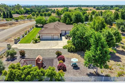 11880 Gidaro Drive, Elk Grove, CA 95624 - Photo 16