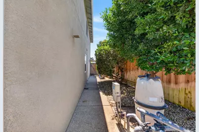 3301 Turnbuckle Circle, Elk Grove, CA 95758 - Photo 52