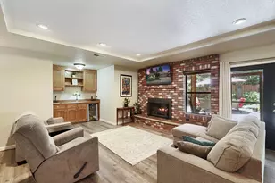 3025 Park Oak Dr, Lodi, CA 95242 - Photo 10