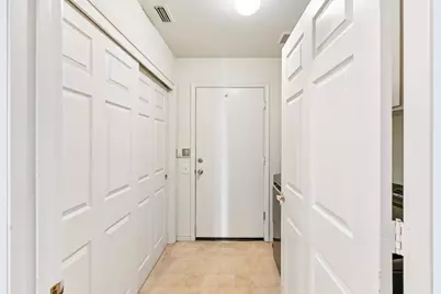8101 Arroyo Vista Drive, Sacramento, CA 95823 - Photo 22
