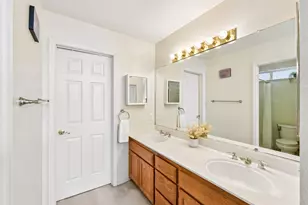 8101 Arroyo Vista Dr, Sacramento, CA 95823 - Photo 26