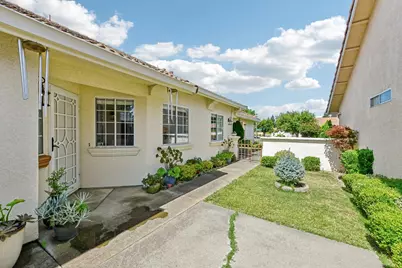 8101 Arroyo Vista Drive, Sacramento, CA 95823 - Photo 8
