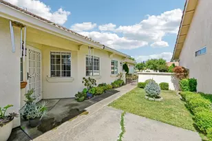 8101 Arroyo Vista Dr, Sacramento, CA 95823 - Photo 8