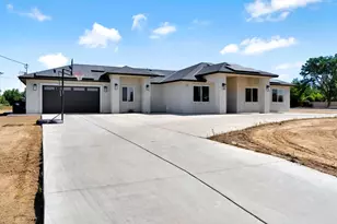 26515 Greentree, Madera, CA 93638 - Photo 2