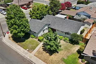 1307 Stafford Way, Yuba City, CA 95991 - Photo 2
