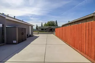 403 Stockton St, Manteca, CA 95337 - Photo 26