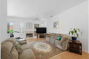 8329 Oakwood Hills Cir, Citrus Heights, CA 95610 - Photo 18