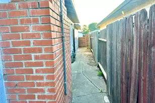 7212 Los Molinas Ln, Stockton, CA 95207 - Photo 40