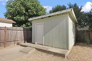 8744 Lodestone Cir, Elk Grove, CA 95624 - Photo 42