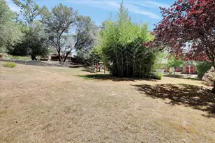 4550 S Point Rd, Diamond Springs, CA 95619 - Photo 32