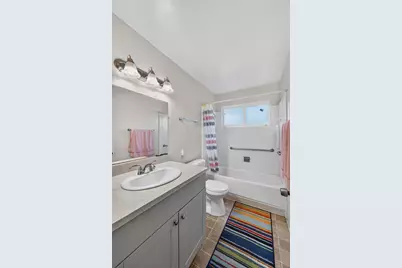 2421 Country Club Boulevard #B6, Stockton, CA 95204 - Photo 10