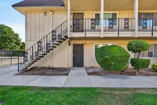 2421 Country Club Blvd, Stockton, CA 95204 - Photo 2