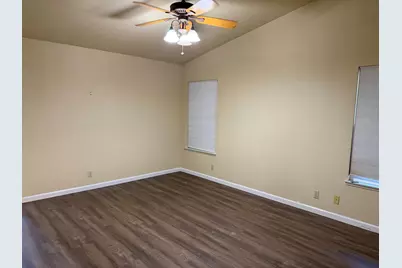 5825 Laguna Trail Way, Elk Grove, CA 95758 - Photo 20