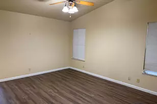 5825 Laguna Trail Way, Elk Grove, CA 95758 - Photo 20