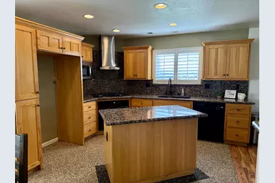 658 Lee Avenue, Newman, CA 95360 - Photo 8