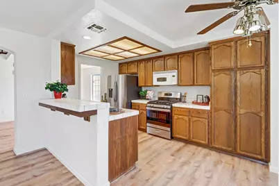 5209 Meadowland Way, Elk Grove, CA 95758 - Photo 18