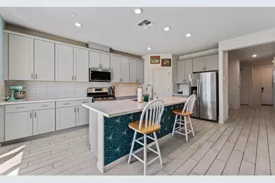 770 Berryessa Way, Olivehurst, CA 95961 - Photo 14
