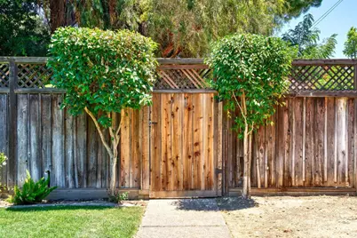 320 N Santa Cruz Avenue, Modesto, CA 95354 - Photo 36