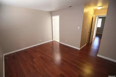 2 Tillman Circle, Sacramento, CA 95823 - Photo 16