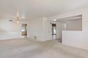 1045 Aidan Ave, Sacramento, CA 95822 - Photo 10