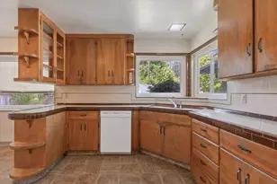 1045 Aidan Ave, Sacramento, CA 95822 - Photo 16