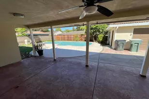 6181 S Land Park Dr, Sacramento, CA 95831 - Photo 22