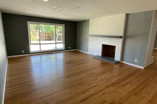 6181 S Land Park Dr, Sacramento, CA 95831 - Photo 6