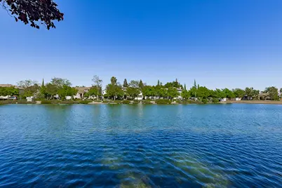 9183 E Laguna Way, Elk Grove, CA 95758 - Photo 28