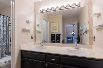 9183 E Laguna Way, Elk Grove, CA 95758 - Photo 24